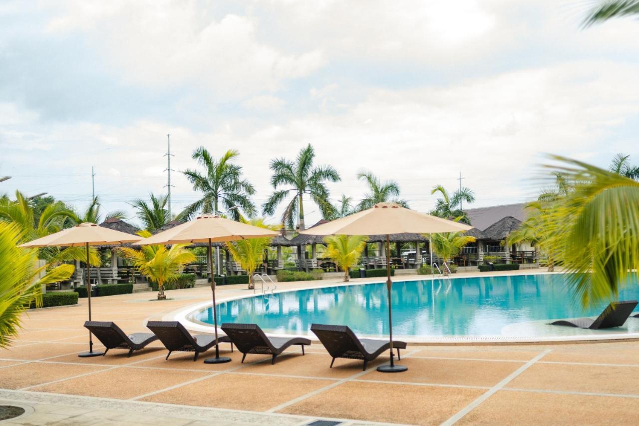 River Palm Hotel And Resort Powered By Cocotel Bugallon Extérieur photo