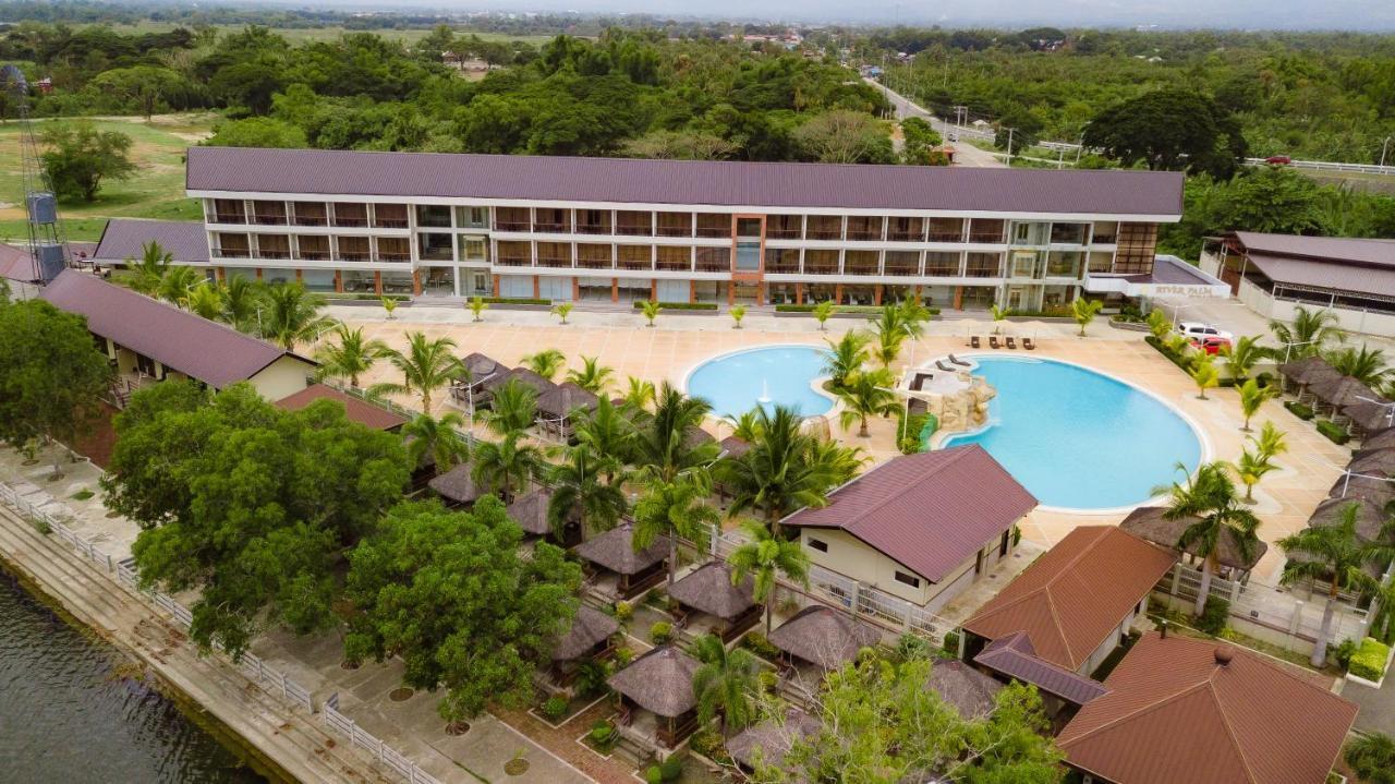 River Palm Hotel And Resort Powered By Cocotel Bugallon Extérieur photo